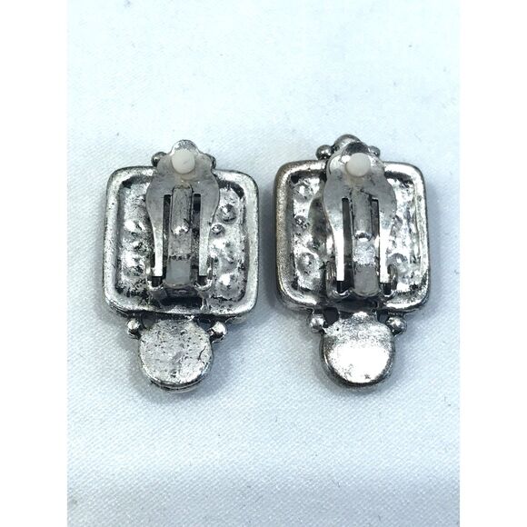 Vintage clip on earrings, dark green gray, square 1 inch - Picture 3 of 13